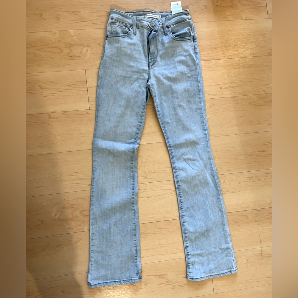Levi’s 725 high rise boot cut light blue jeans size 26